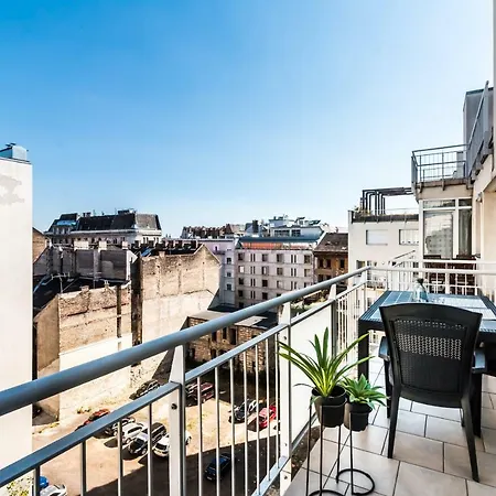 Διαμέρισμα Akacfa Rooftop 2 Βουδαπέστη